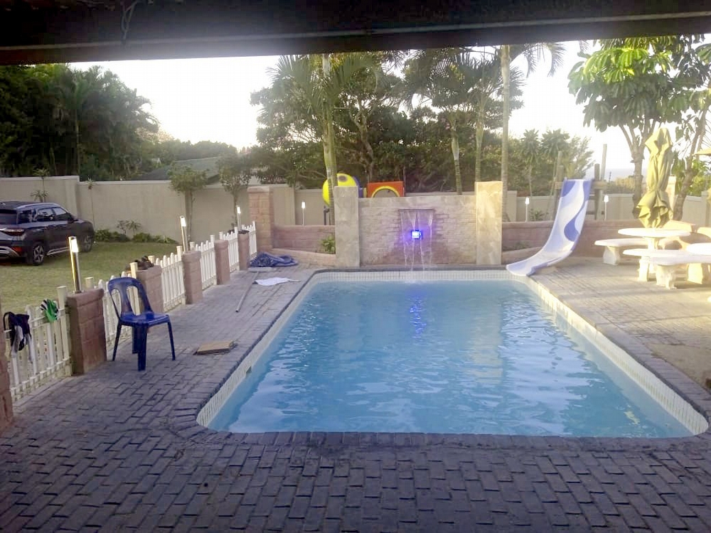 Capuchin Cove Chalets